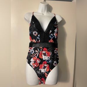 Cupshe Women's Floral One Piece Swimsuit NWT